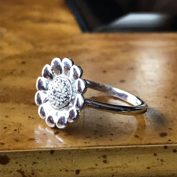 Natural Diamond Accent Sterling Silver Ring Size 7 - Picture 8 of 9